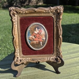 Vintage Ornate Gold Frame w/ Velvet Mat & Cameo Portrait | Victorian